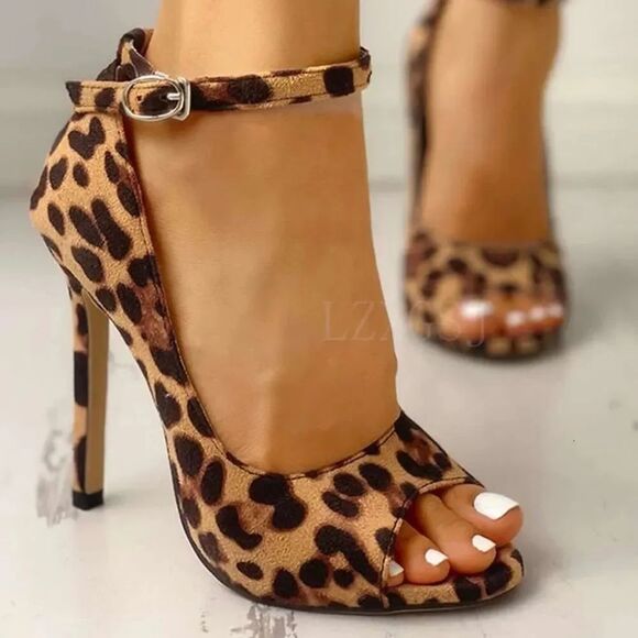 None Shoes - (S-4377) Leopard Stiletto Heels Sz 6.5